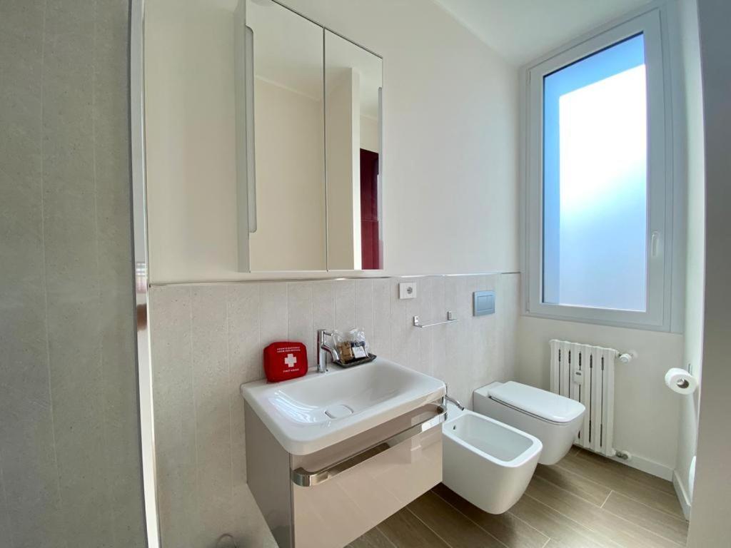 Kibilu - Viale Regina Margherita Milano Exteriör bild