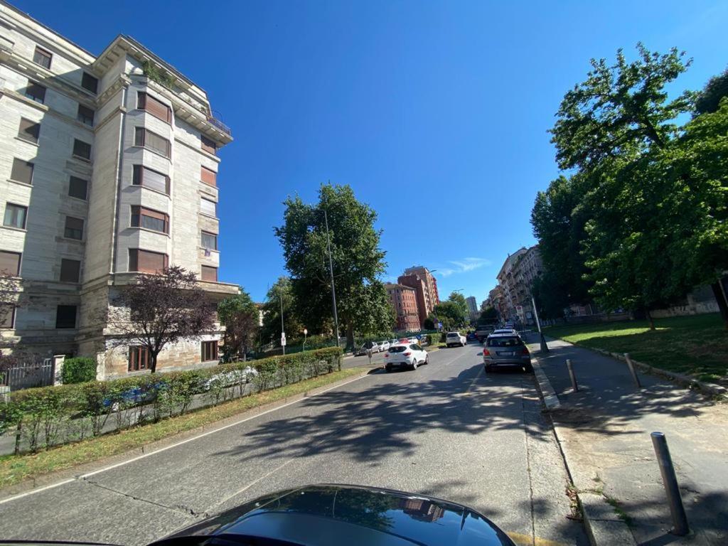 Kibilu - Viale Regina Margherita Milano Exteriör bild