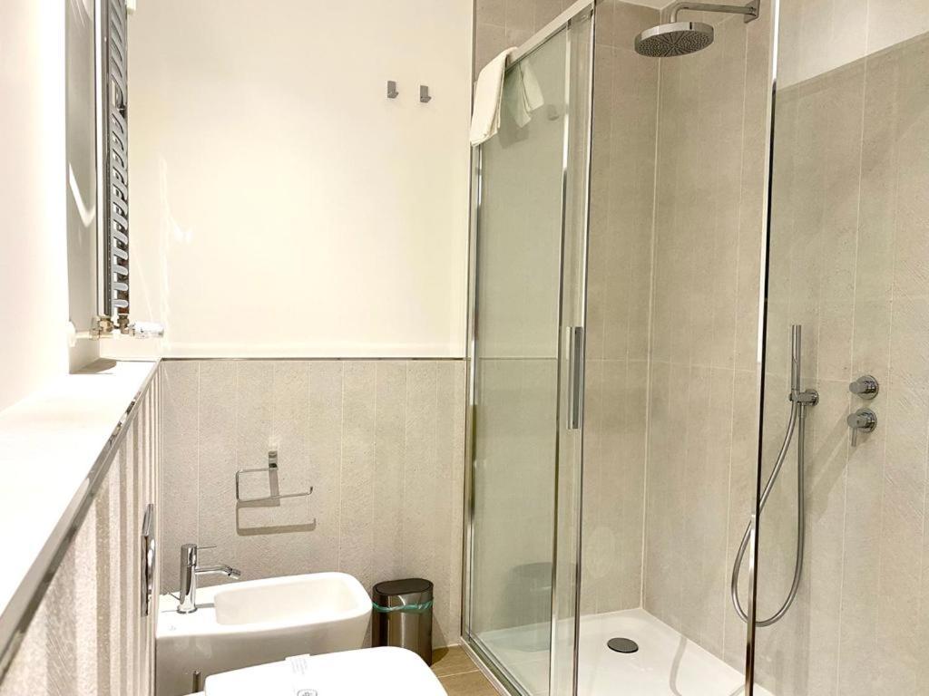 Kibilu - Viale Regina Margherita Milano Exteriör bild